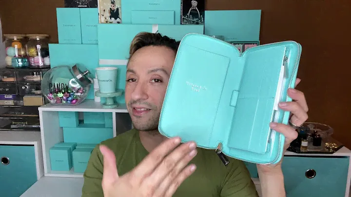 TIFFANY & Co. Travel Wallet Unboxing